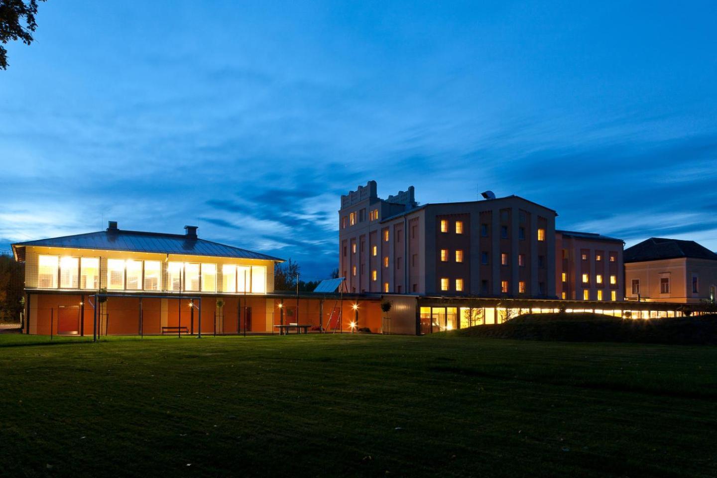 Jufa Hotel Weinviertel - Eselsmuehle Зеефельд Экстерьер фото