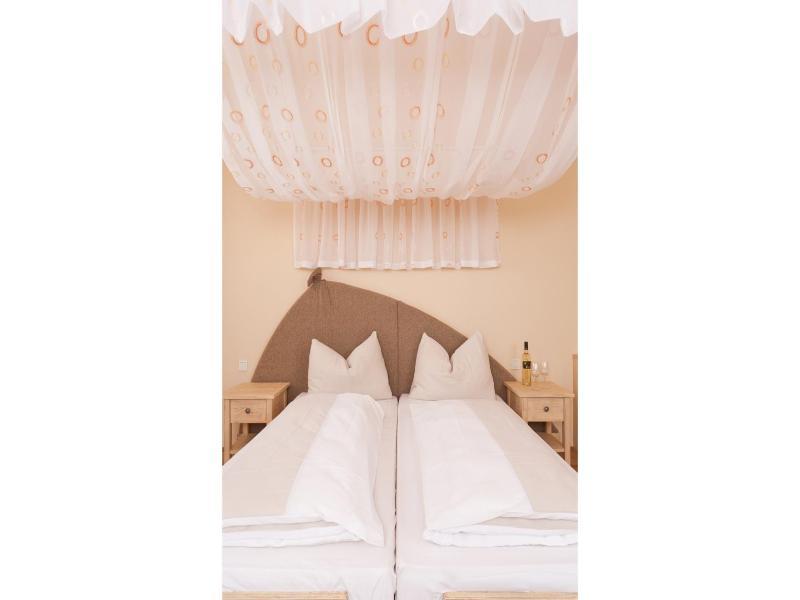 Jufa Hotel Weinviertel - Eselsmuehle Зеефельд Экстерьер фото