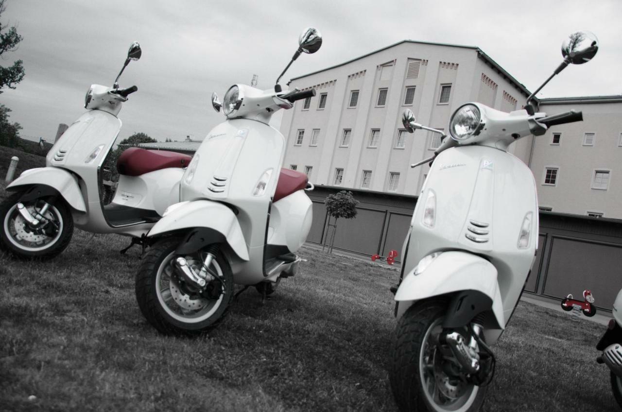 Jufa Hotel Weinviertel - Eselsmuehle Зеефельд Экстерьер фото